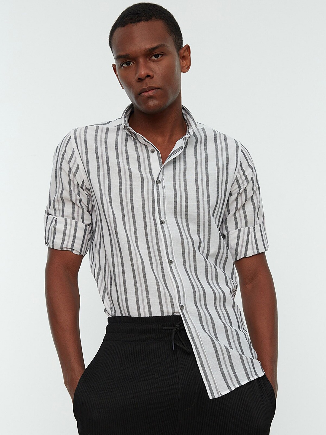 

Trendyol Men White Striped Casual Shirt