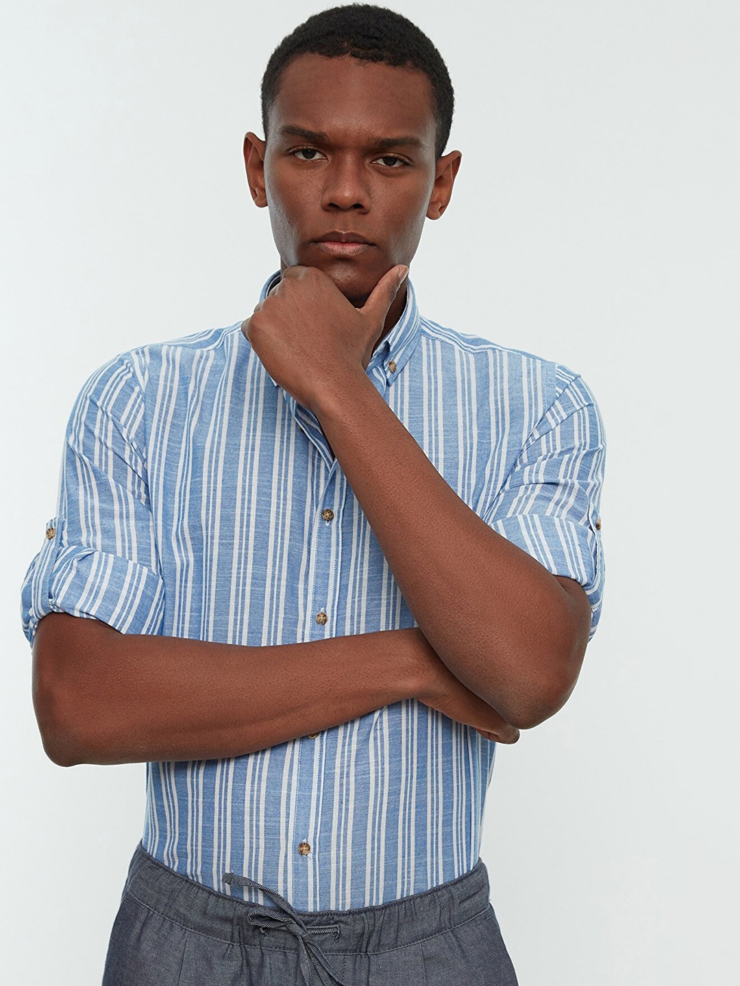 

Trendyol Men Blue Slim Fit Striped Casual Shirt