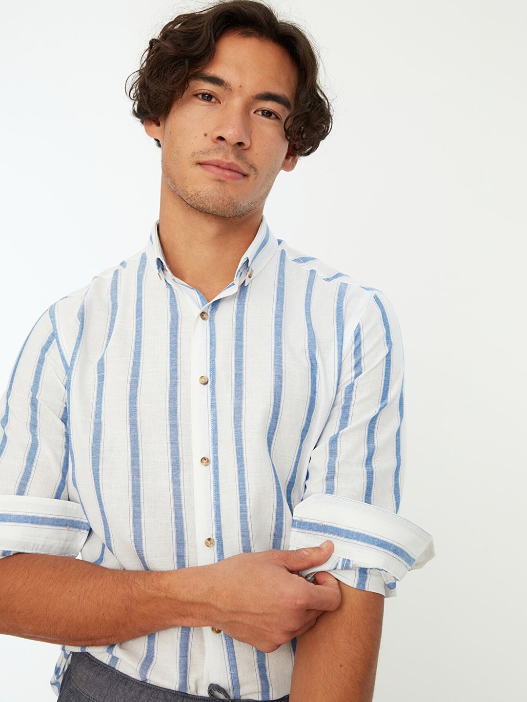 

Trendyol Men White Striped Casual Shirt