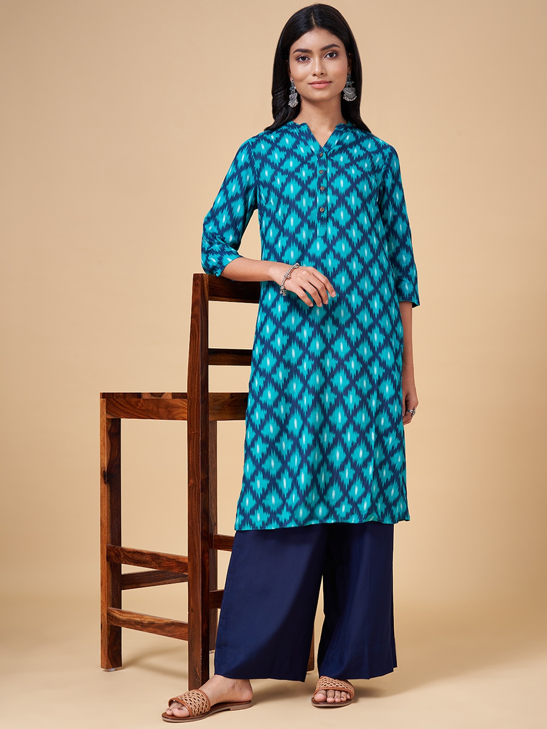 

RANGMANCH BY PANTALOONS Women Teal Ethnic Motifs Printed Kurta with Palazzos