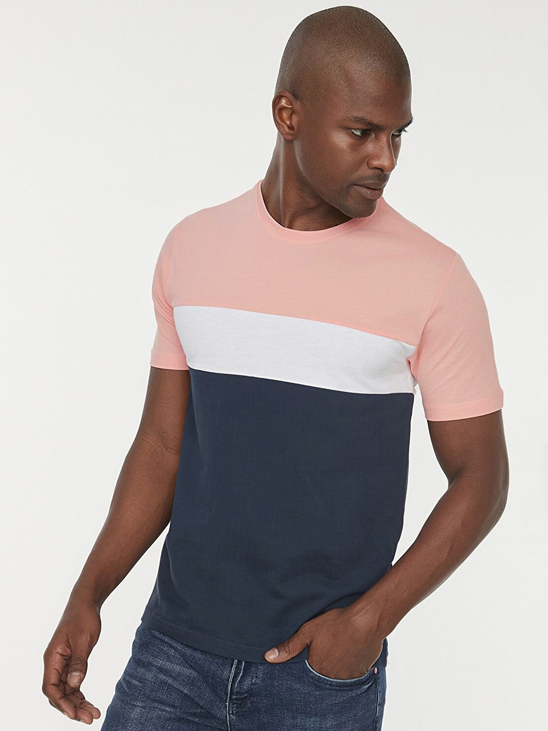 

Trendyol Men Navy Blue & Pink Colourblocked Pure Cotton Slim Fit T-shirt
