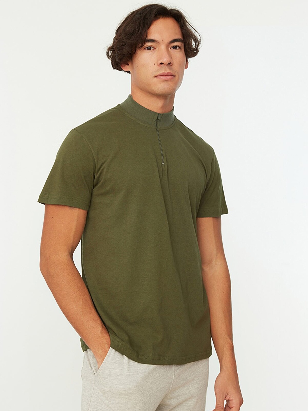 

Trendyol Men Olive Green Solid Mock Collar T-shirt