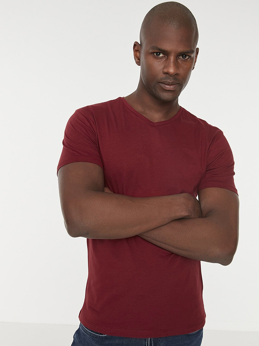 

Trendyol Men Maroon V-Neck Pure Cotton Slim Fit T-shirt