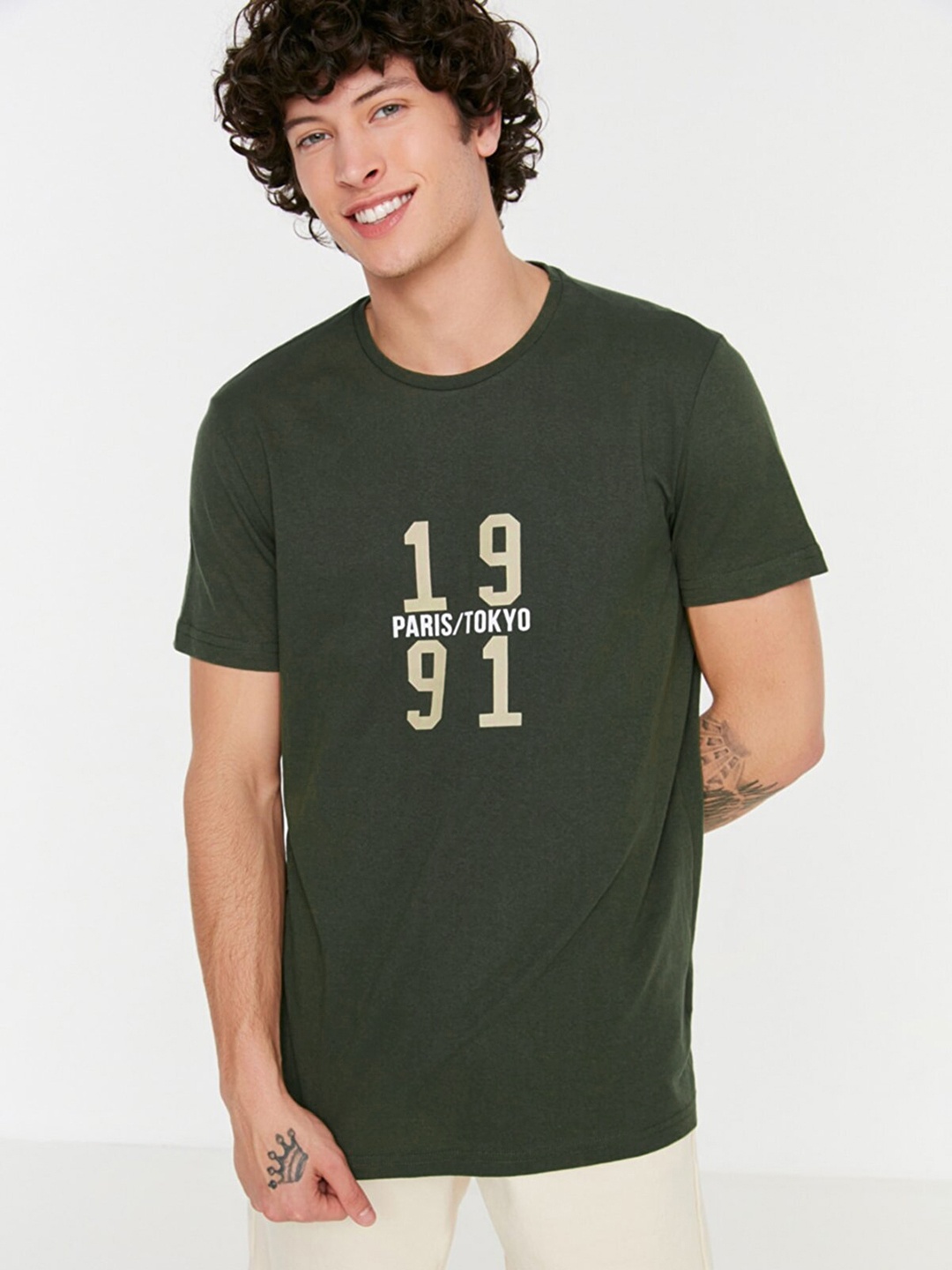 

Trendyol Men Olive Green Printed Pure Cotton T-shirt