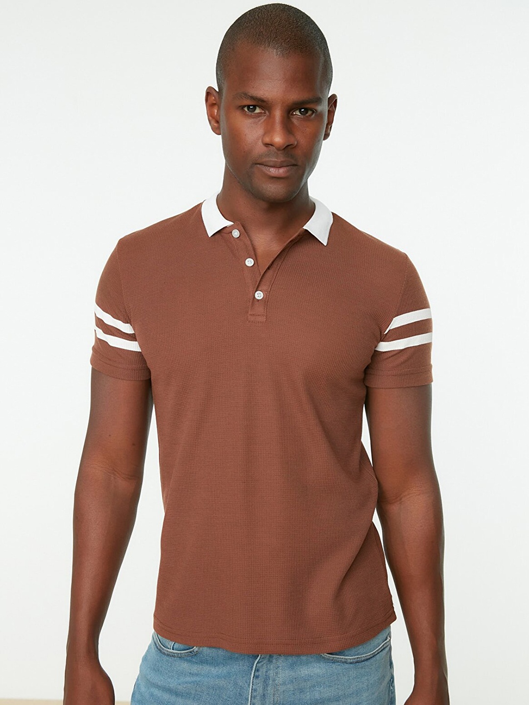 

Trendyol Men Brown Solid Polo Collar T-shirt