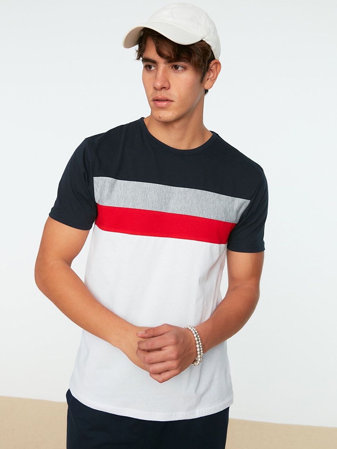 

Trendyol Men White & Navy Blue Striped T-shirt