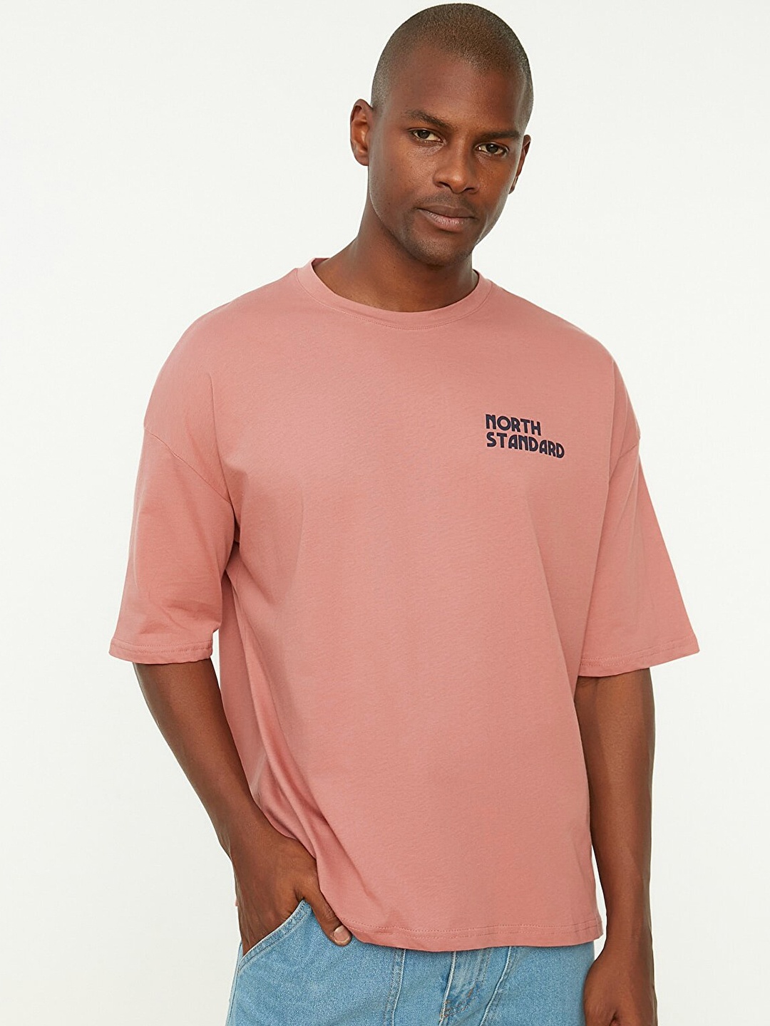 

Trendyol Men Dusty Pink Printed Pure Cotton T-shirt, Rose