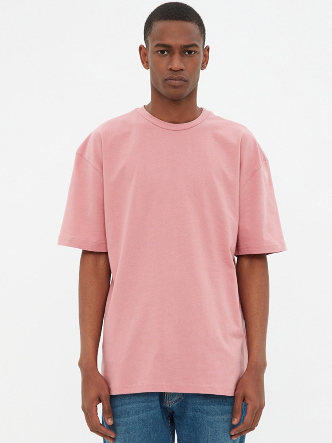 

Trendyol Men Pink Solid Relaxed Fit Pure Cotton T-shirt