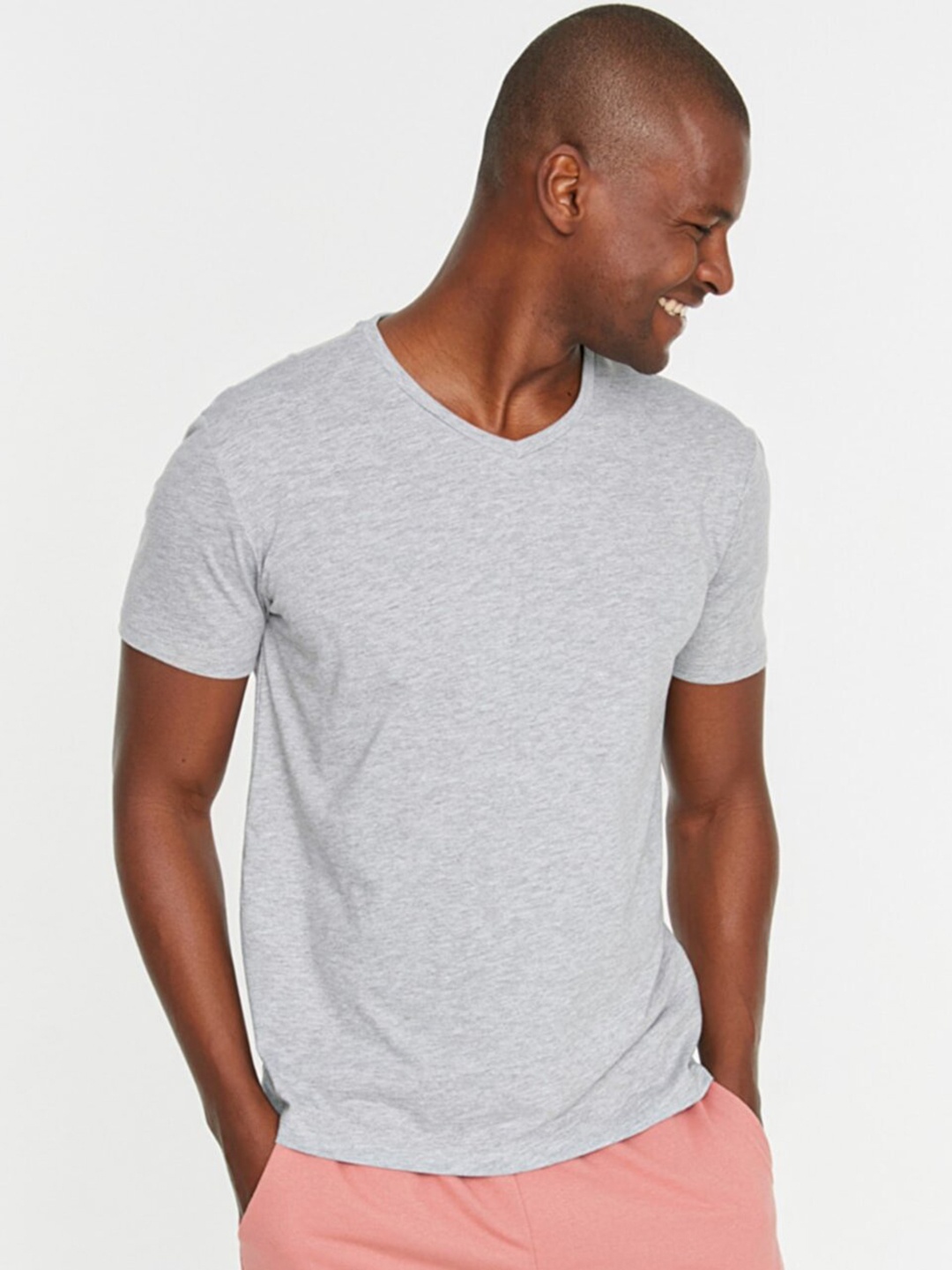 

Trendyol Men Grey Melange Solid T-shirt