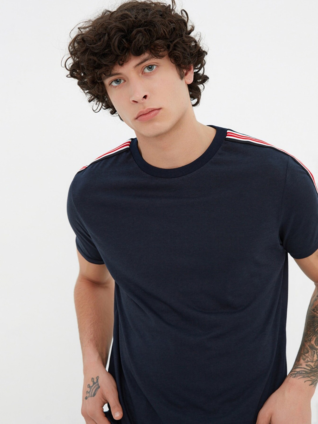 

Trendyol Men Navy Blue T-shirt
