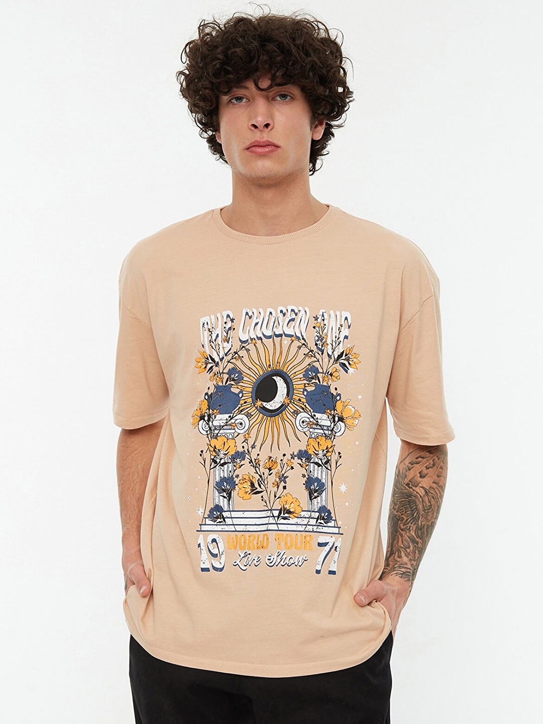 

Trendyol Men Off White & Navy Blue Printed T-shirt