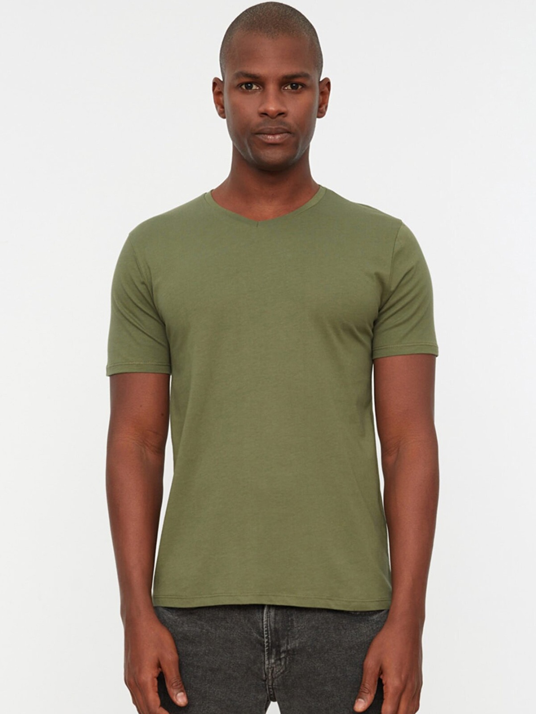 

Trendyol Men Olive Green Cotton Solid T-shirt