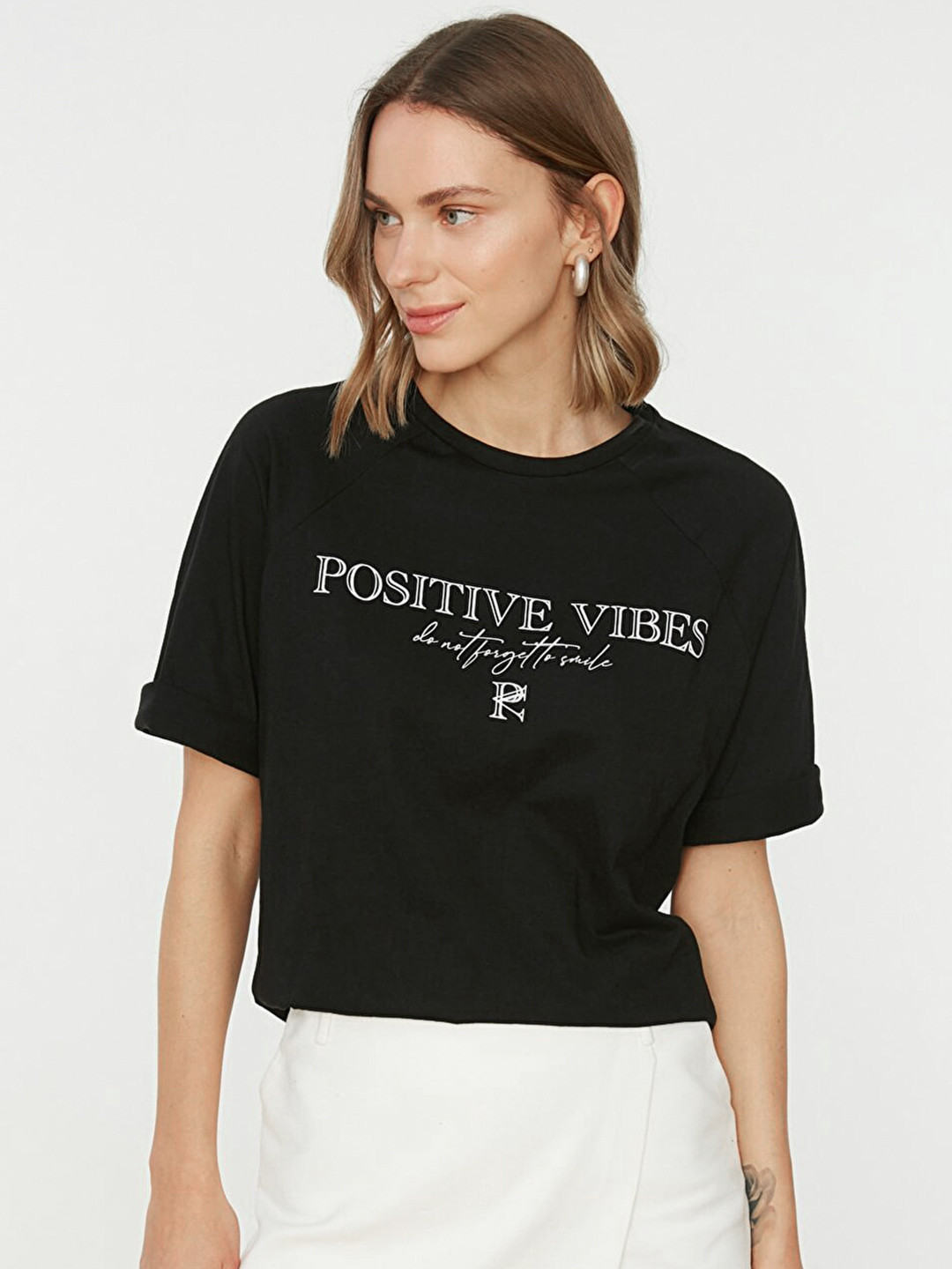 

Trendyol Women Black & White Raglan Sleeves Loose Fit Printed T-shirt