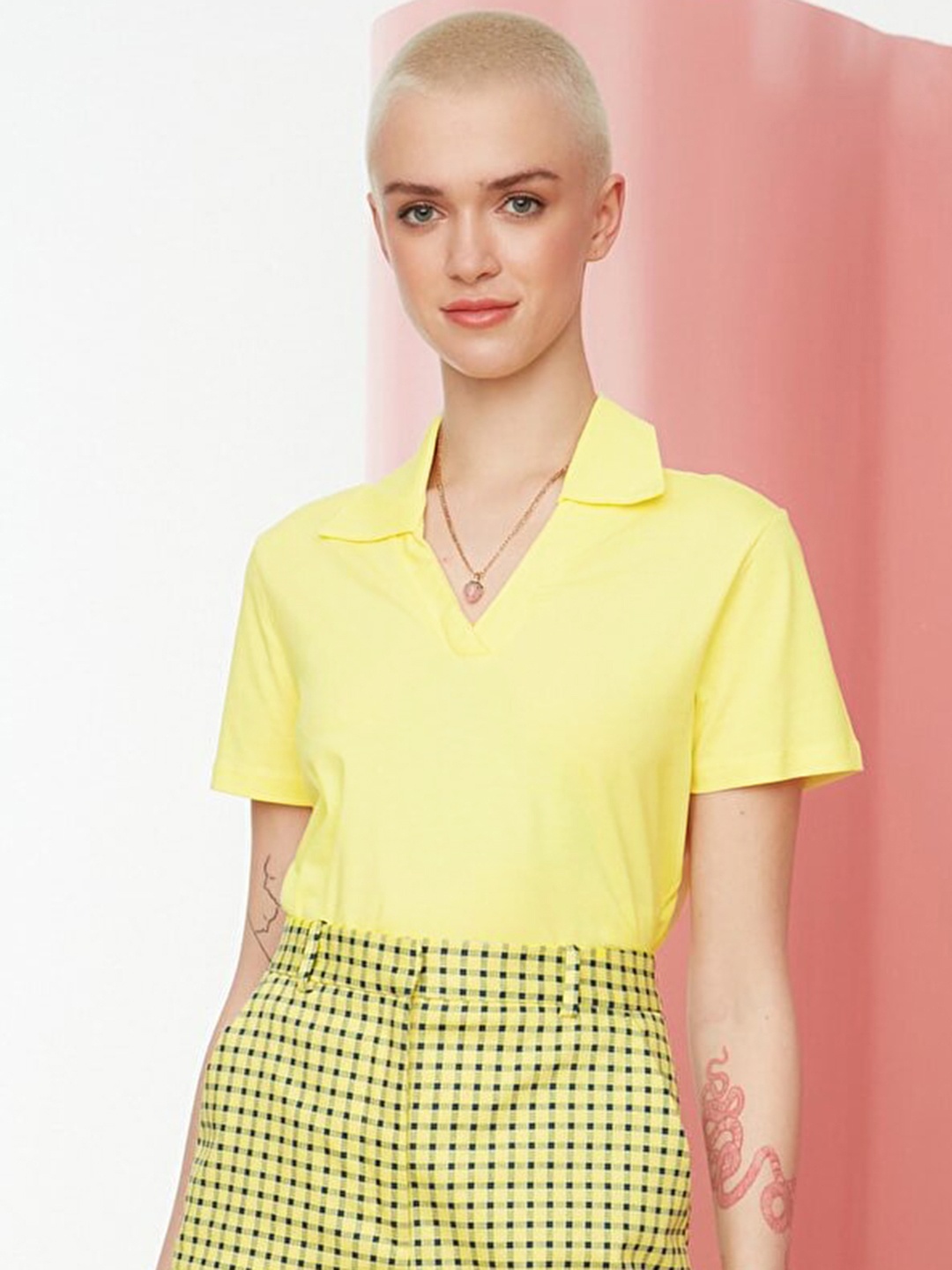 

Trendyol Women Yellow Solid Crop Top