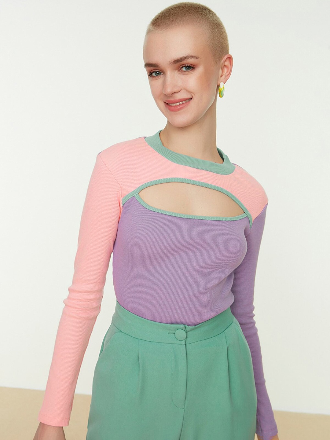 

Trendyol Lavender & Peach-Coloured Colourblocked Top