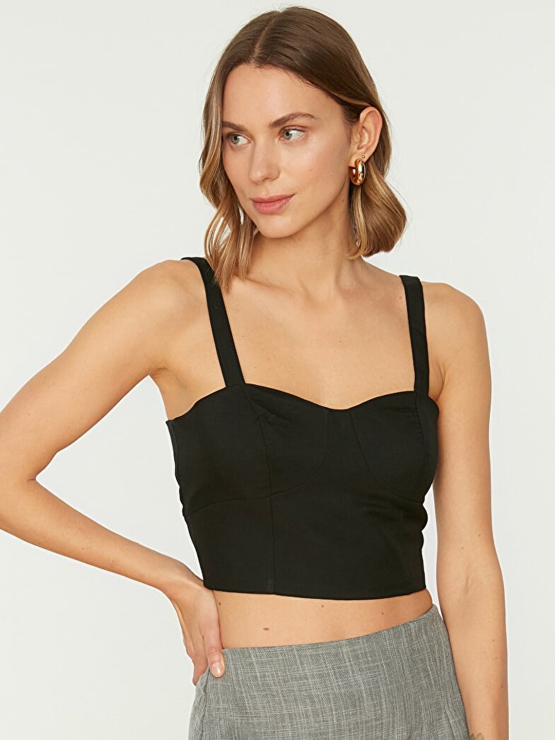 

Trendyol Black Solid Crop Top