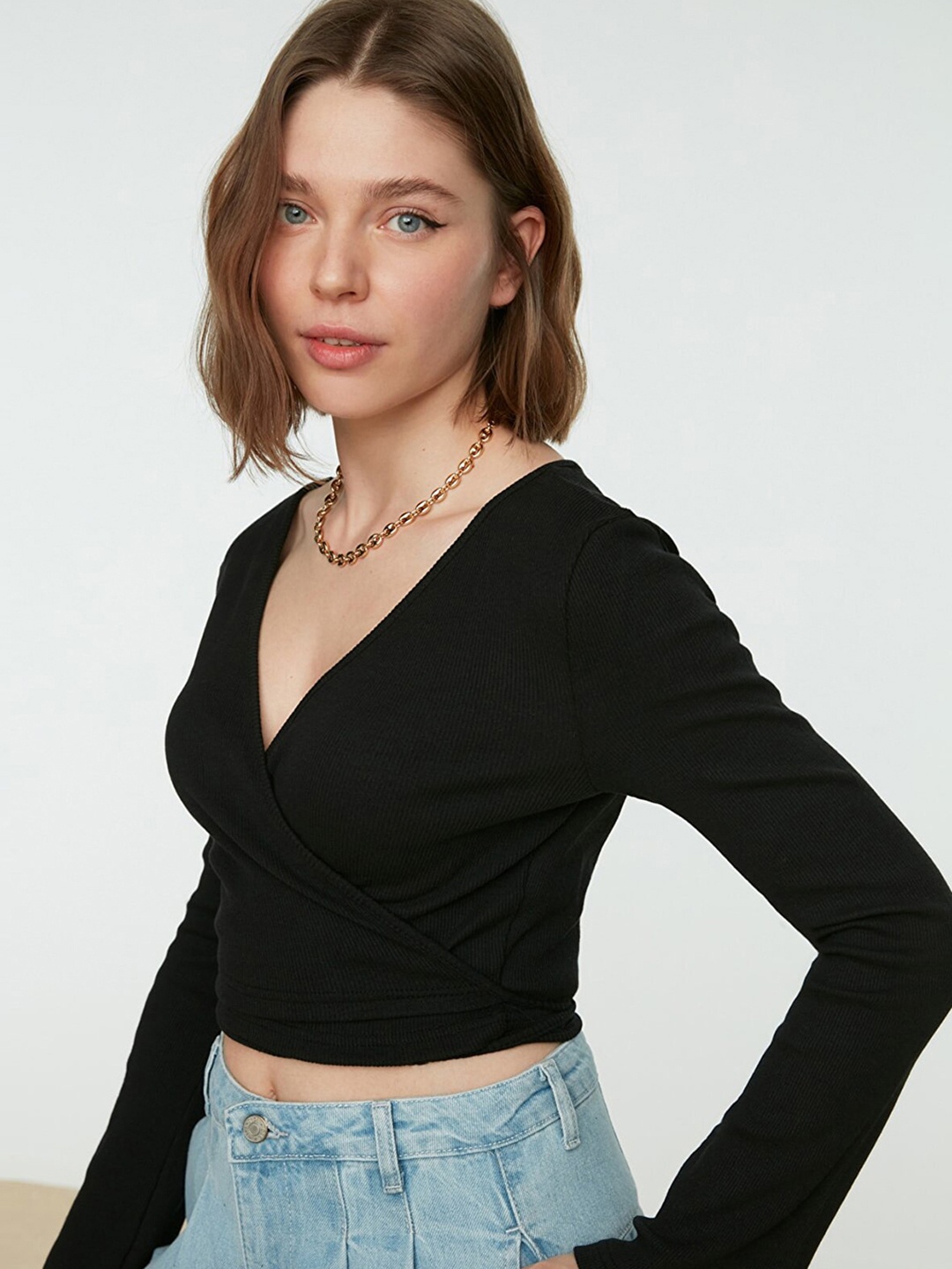 

Trendyol Women Black Solid Knitted Wrap Crop Top