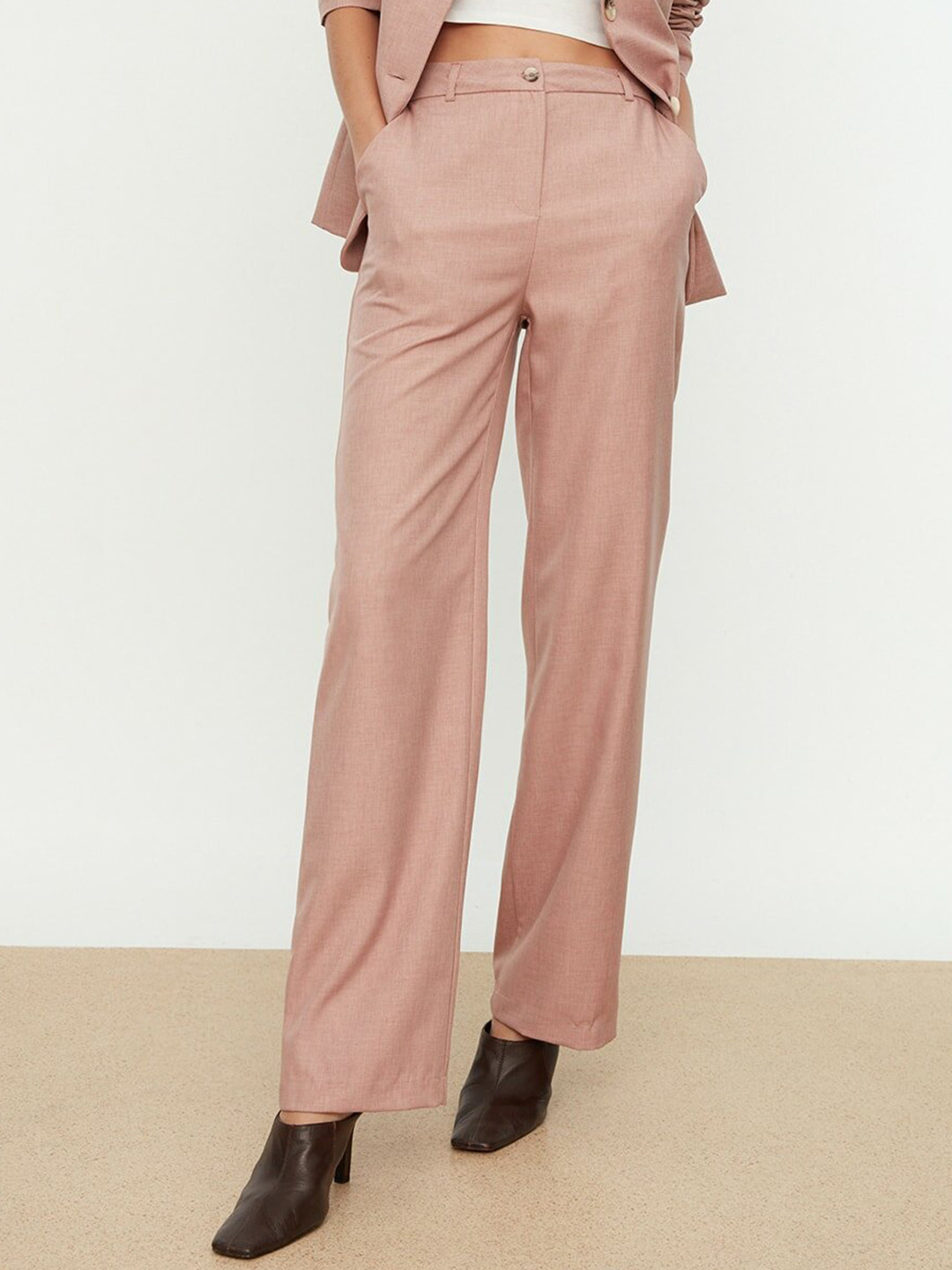 

Trendyol Women Pink Solid Straight Fit Trousers