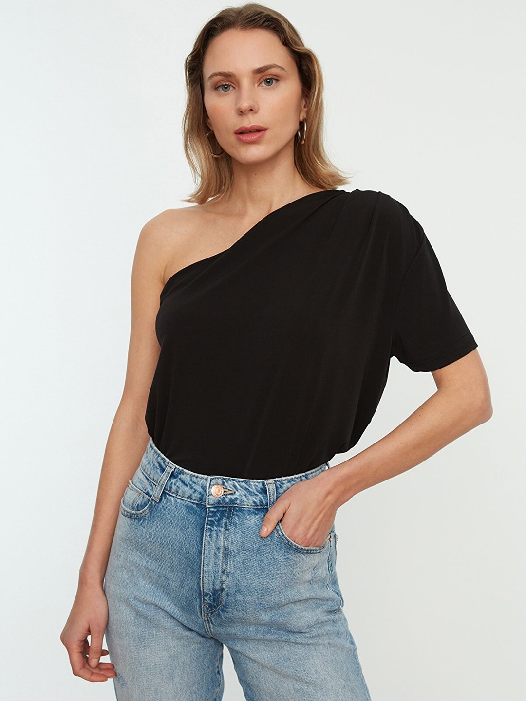 

Trendyol Women Black One Shoulder Top