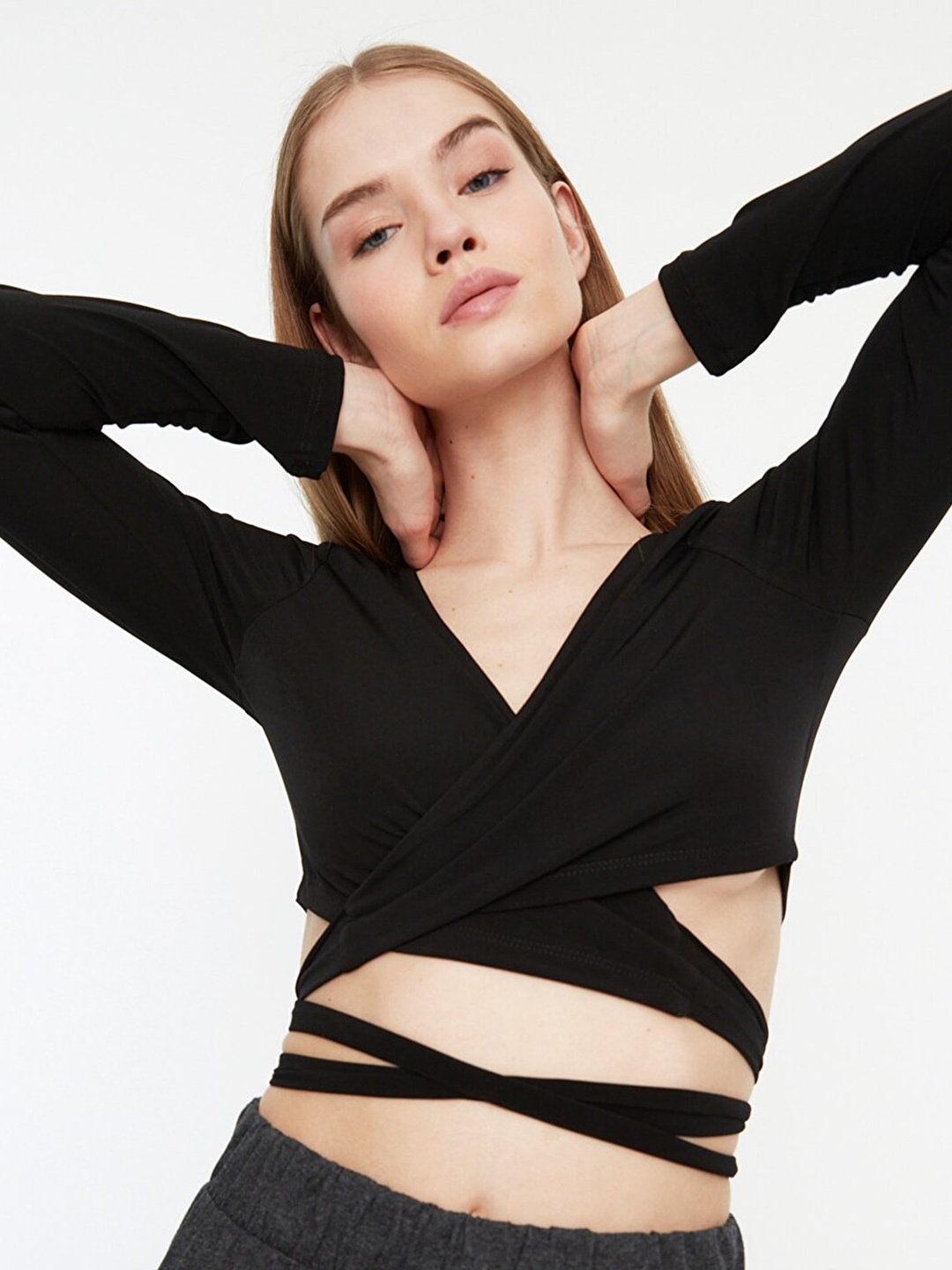 

Trendyol Women Black Knitted Crop Top with Waist Tie-Up Detail