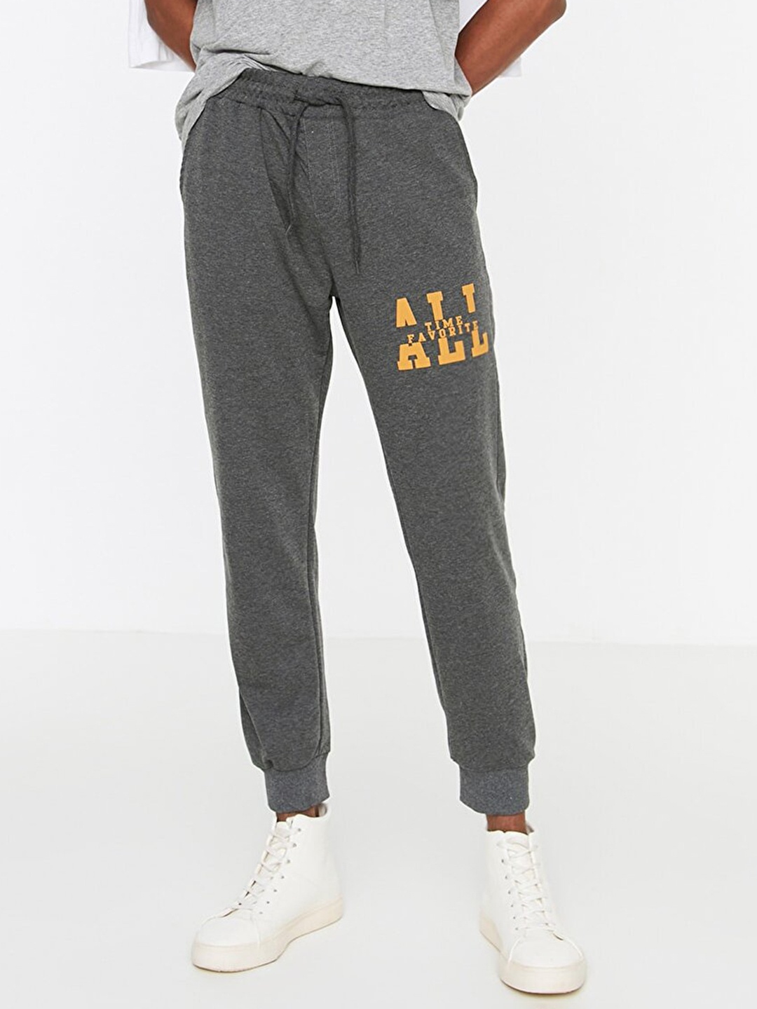 

Trendyol Men Charcoal Grey Typography Print Joggers
