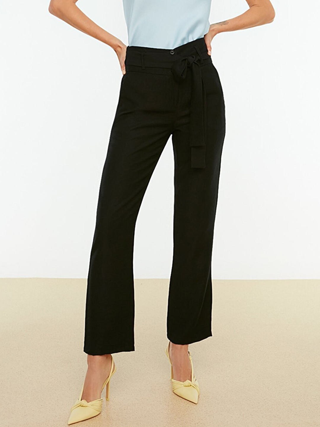 

Trendyol Women Black Solid Pleated Straight Trousers