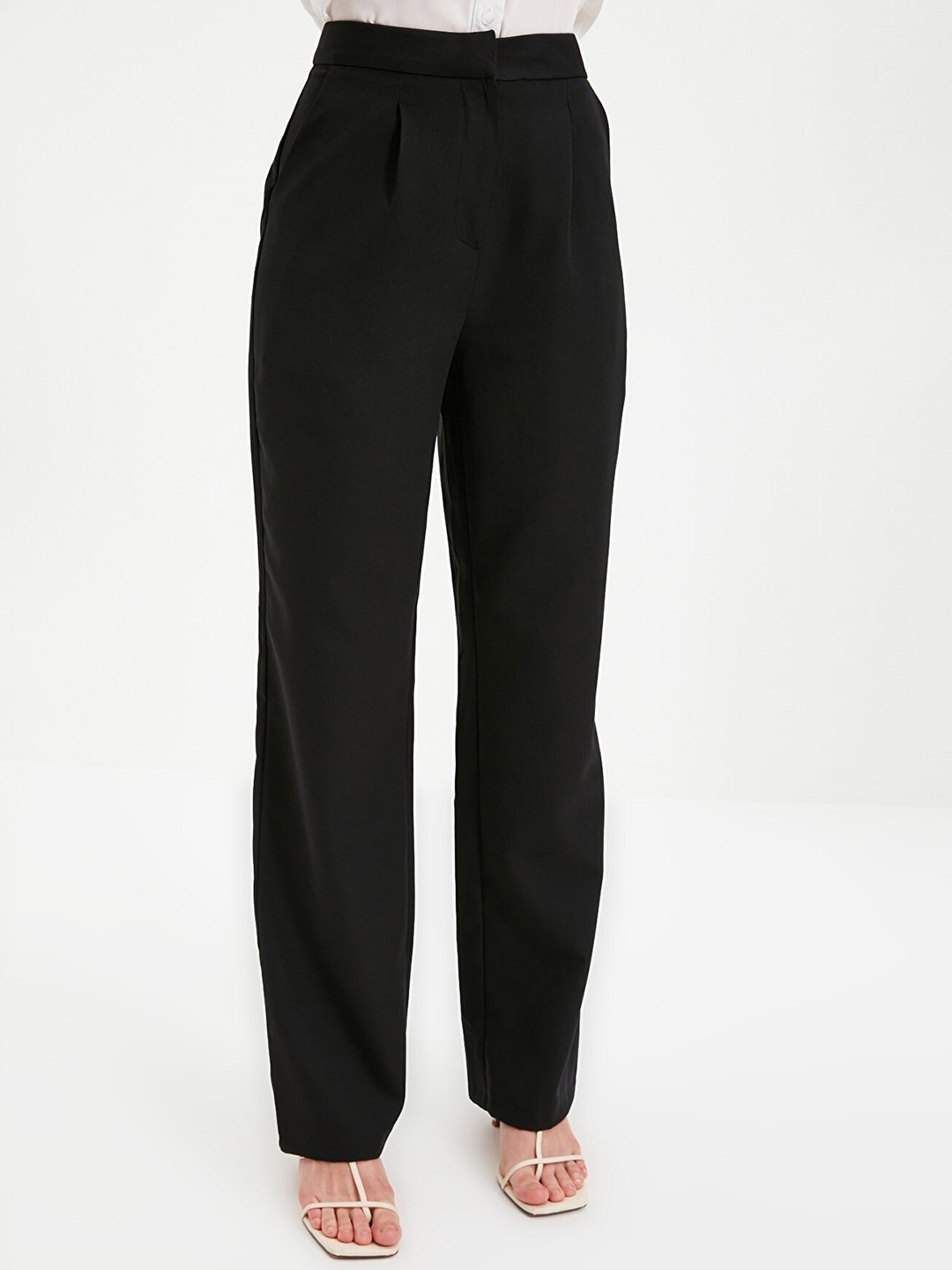 

Trendyol Women Black Solid Pleated Trousers