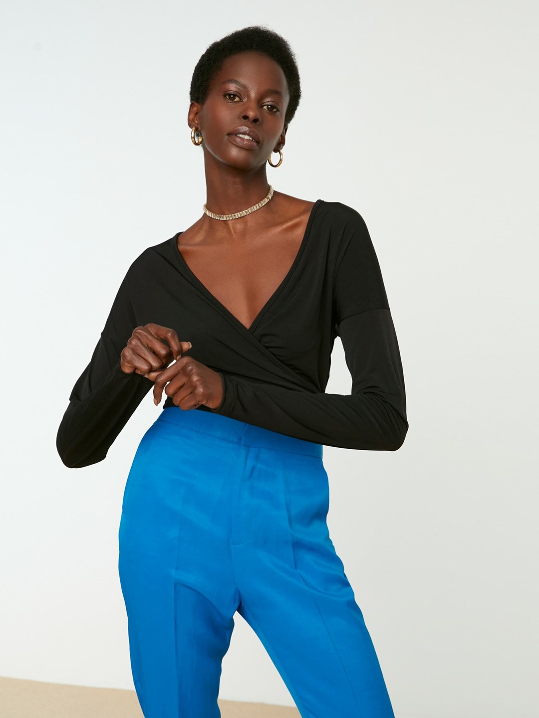 

Trendyol Black Solid Extended Sleeves Wrap Top