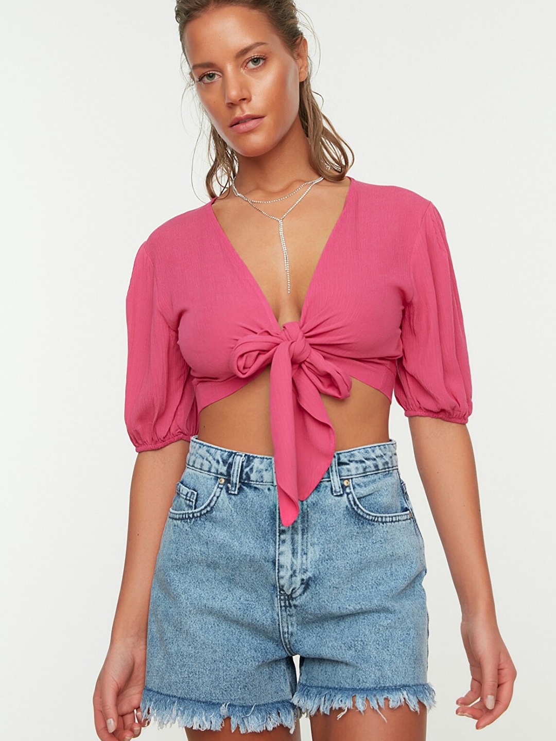 

Trendyol Pink Waist Tie-Up Crop Top