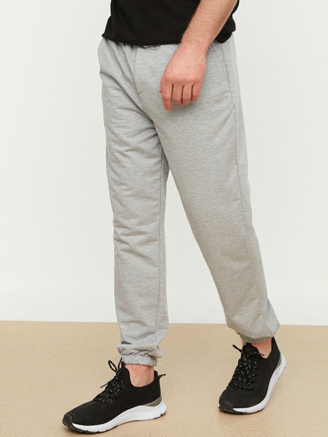 

Trendyol Men Grey Solid Joggers