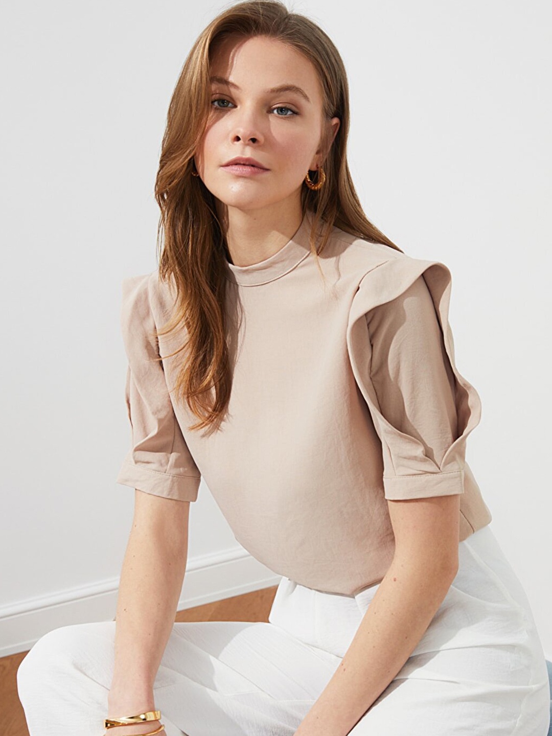 

Trendyol Women Beige Solid Puff Sleeves Top