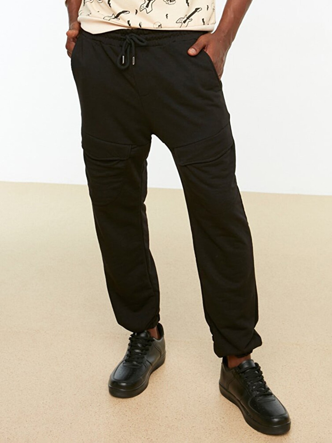 

Trendyol Men Black Solid Joggers