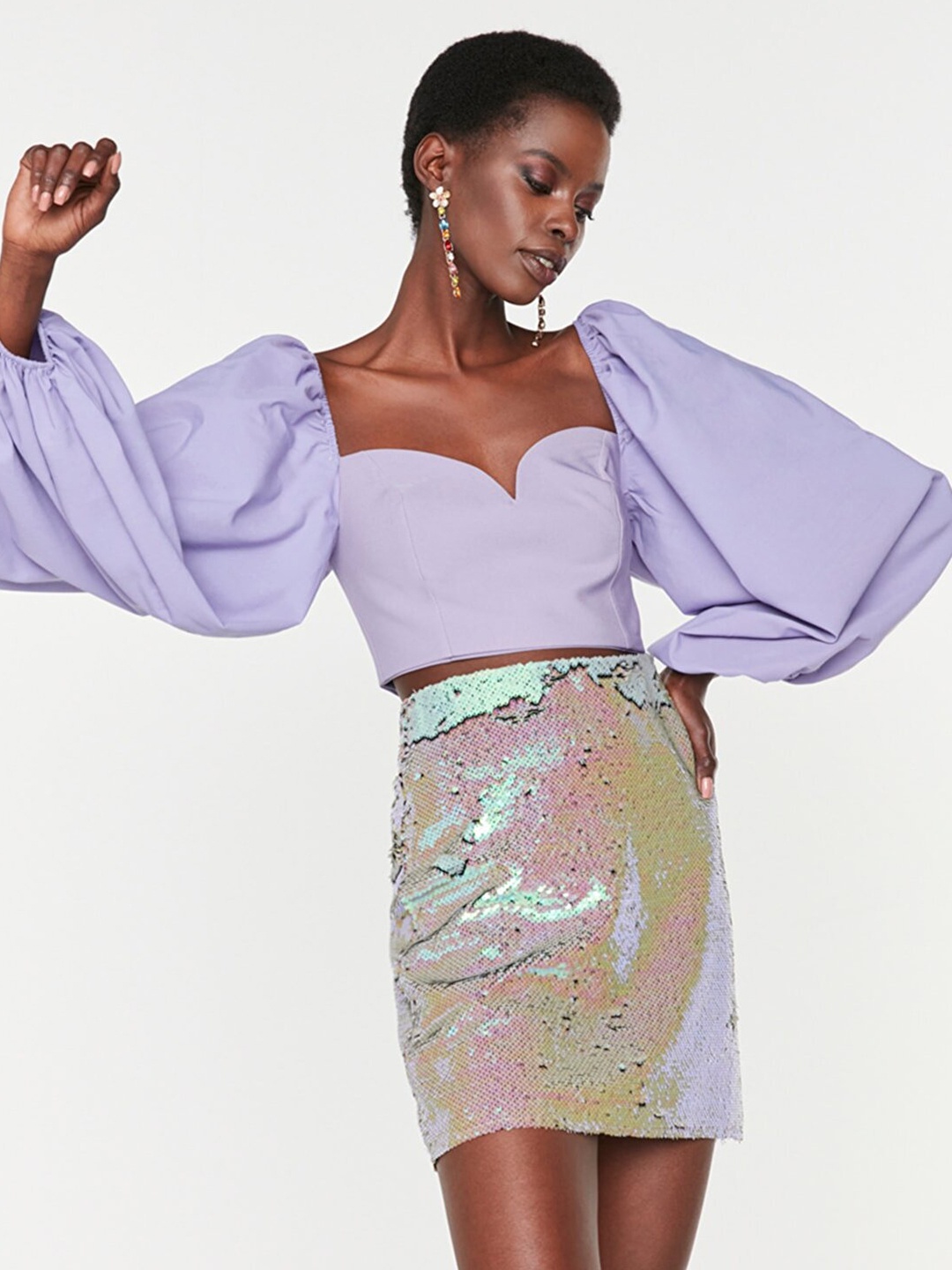 

Trendyol Women Lavender Solid Sweetheart Neck Blouson Crop Top