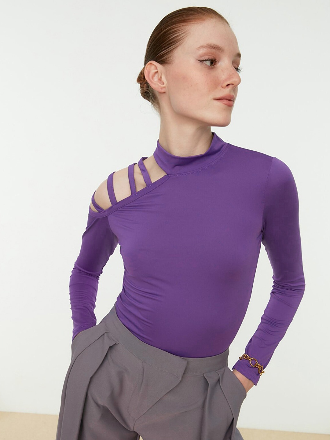 

Trendyol Women Purple Solid Cut-Out Detail Top