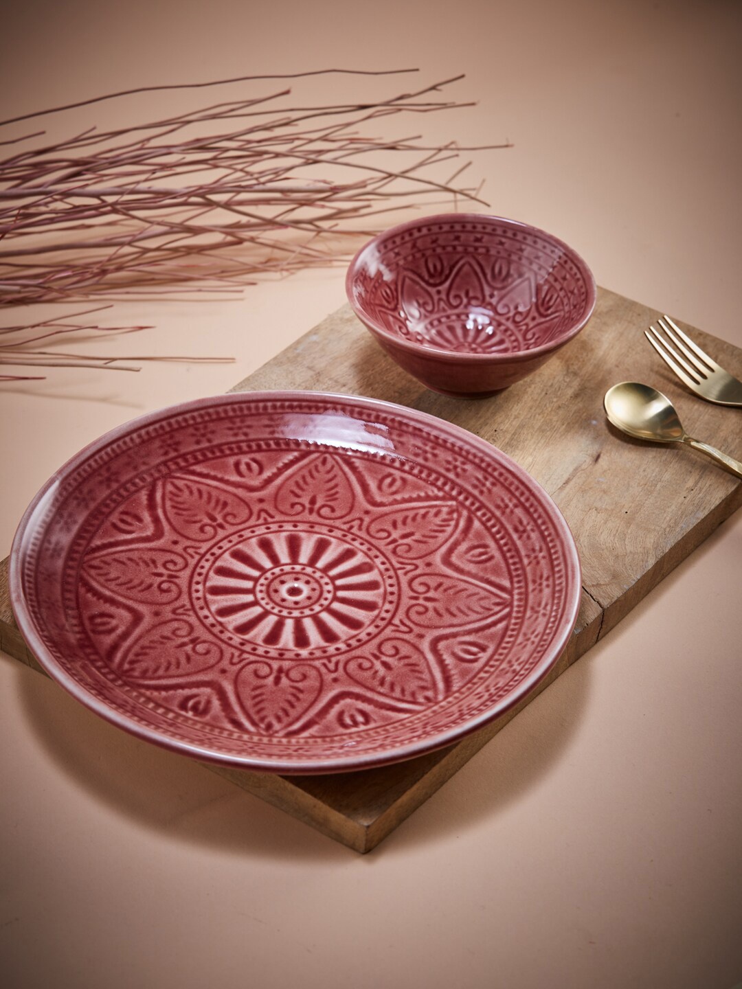 

Fabindia 2 Pieces of Red Printed Dishwasher Safe Ceramic Glossy Dinner Set