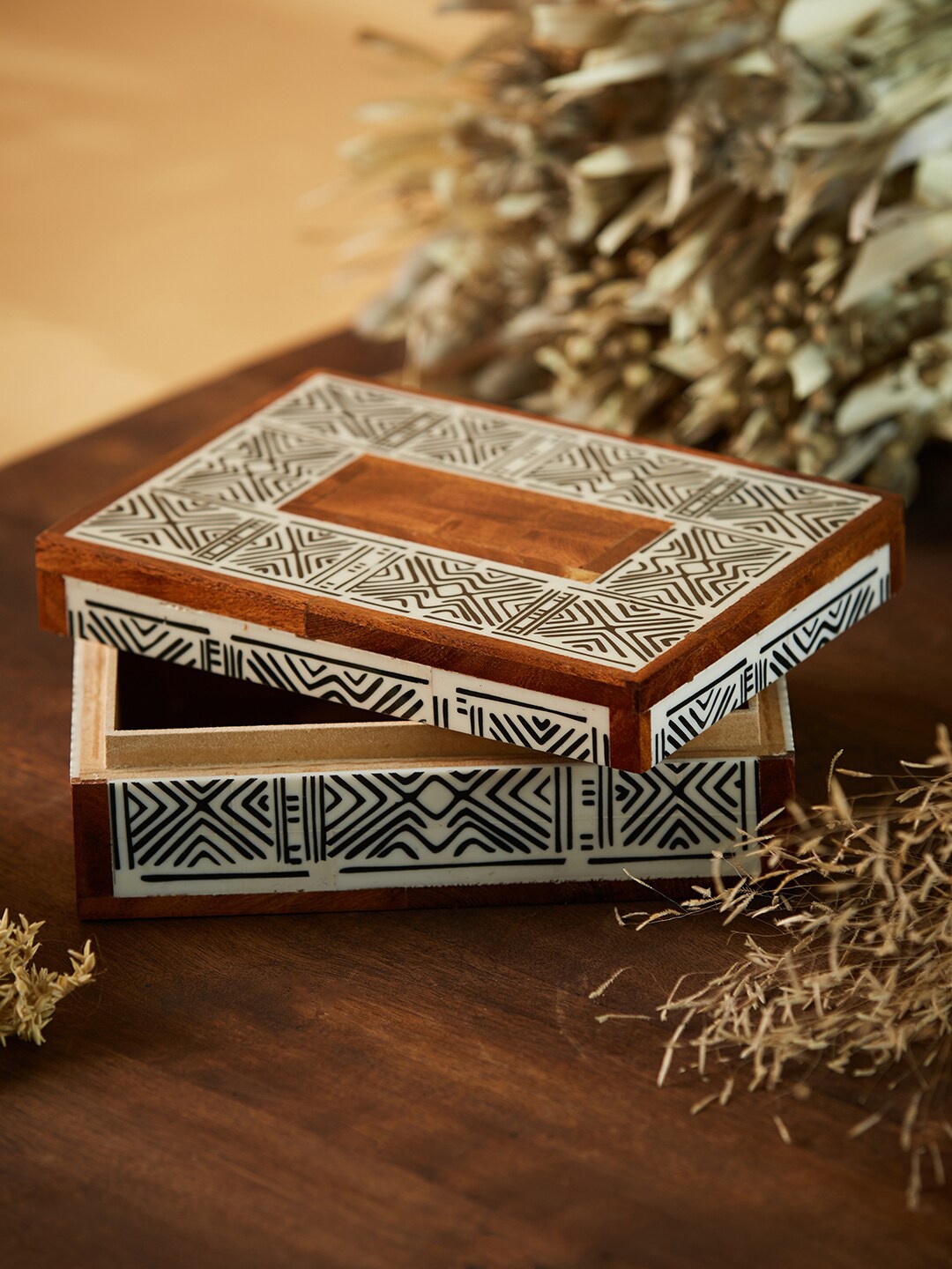 

Fabindia Unisex Black & White Printed Trushita Utility Box