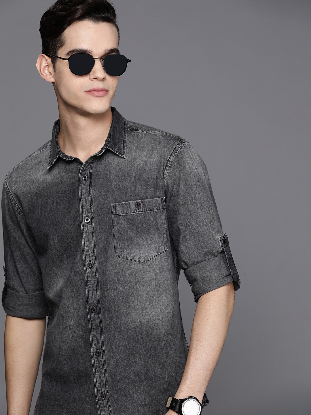 

Ducati Men Charcoal Grey Pure Cotton Slim Fit Washed Denim Shirt