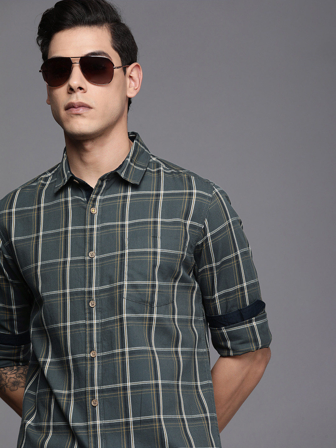 

Ducati Men Dark Grey Slim Fit Windowpane Checks Pure Cotton Casual Shirt