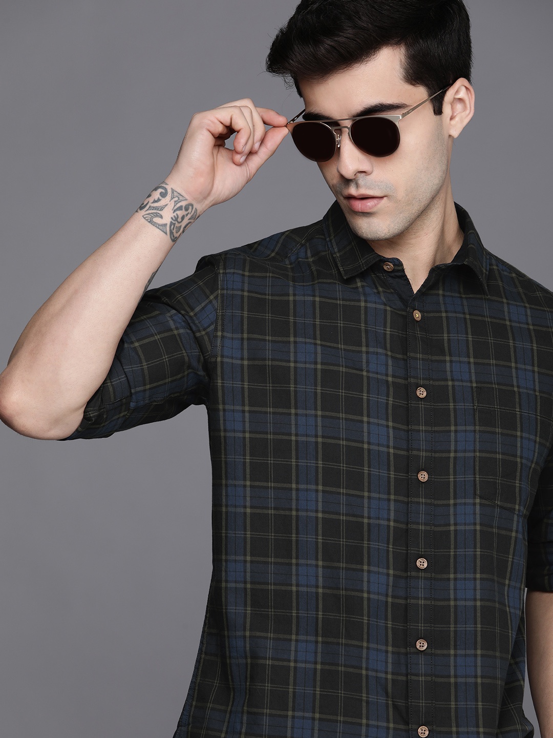 

Ducati Men Black & Navy Blue Slim Fit Tartan Checks Checked Casual Pure Cotton Shirt