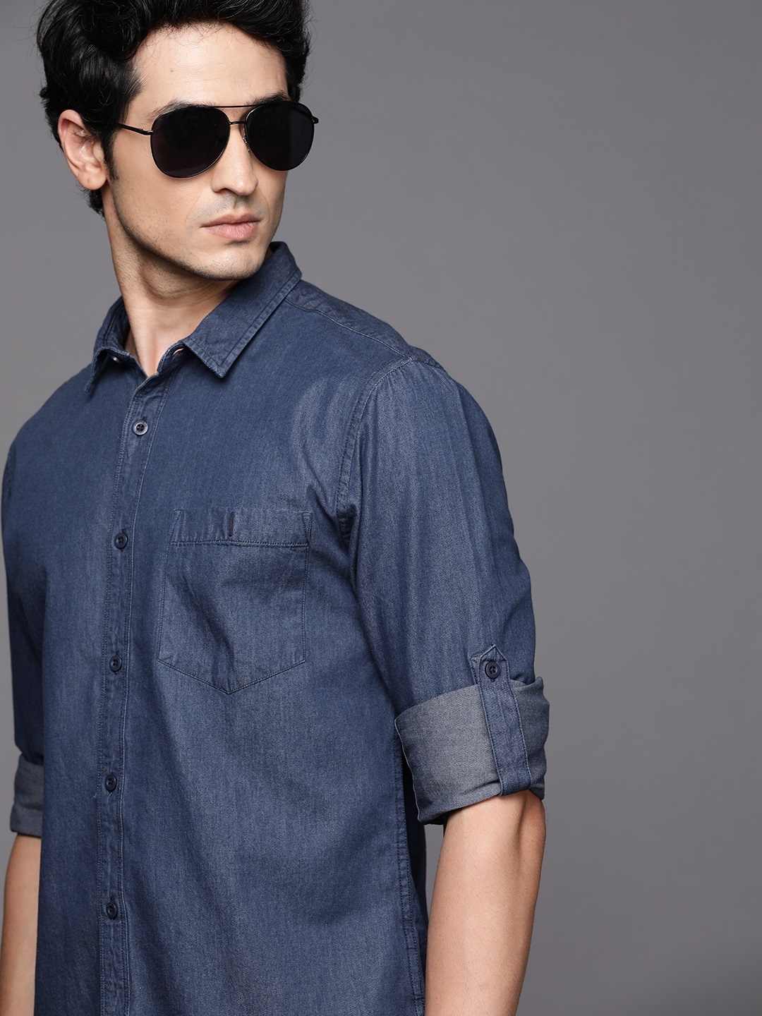 

Ducati Men Blue Slim Fit Cotton Denim Casual Shirt