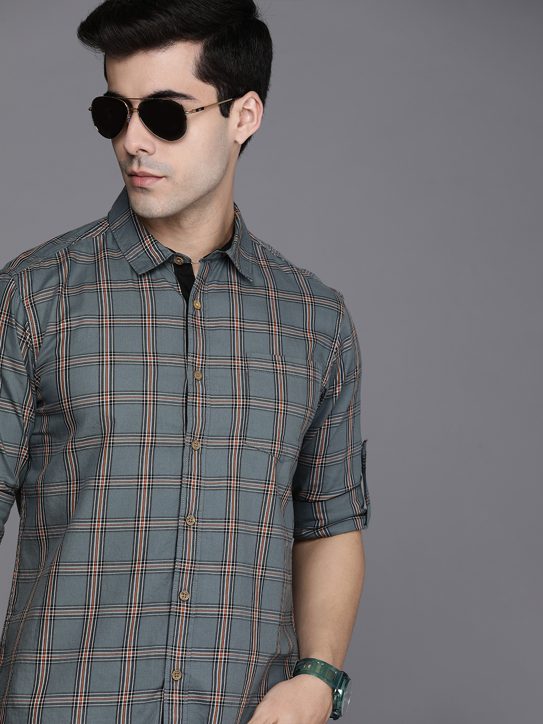 

Ducati Men Grey & Red Slim Fit Tartan Checks Pure Cotton Casual Shirt