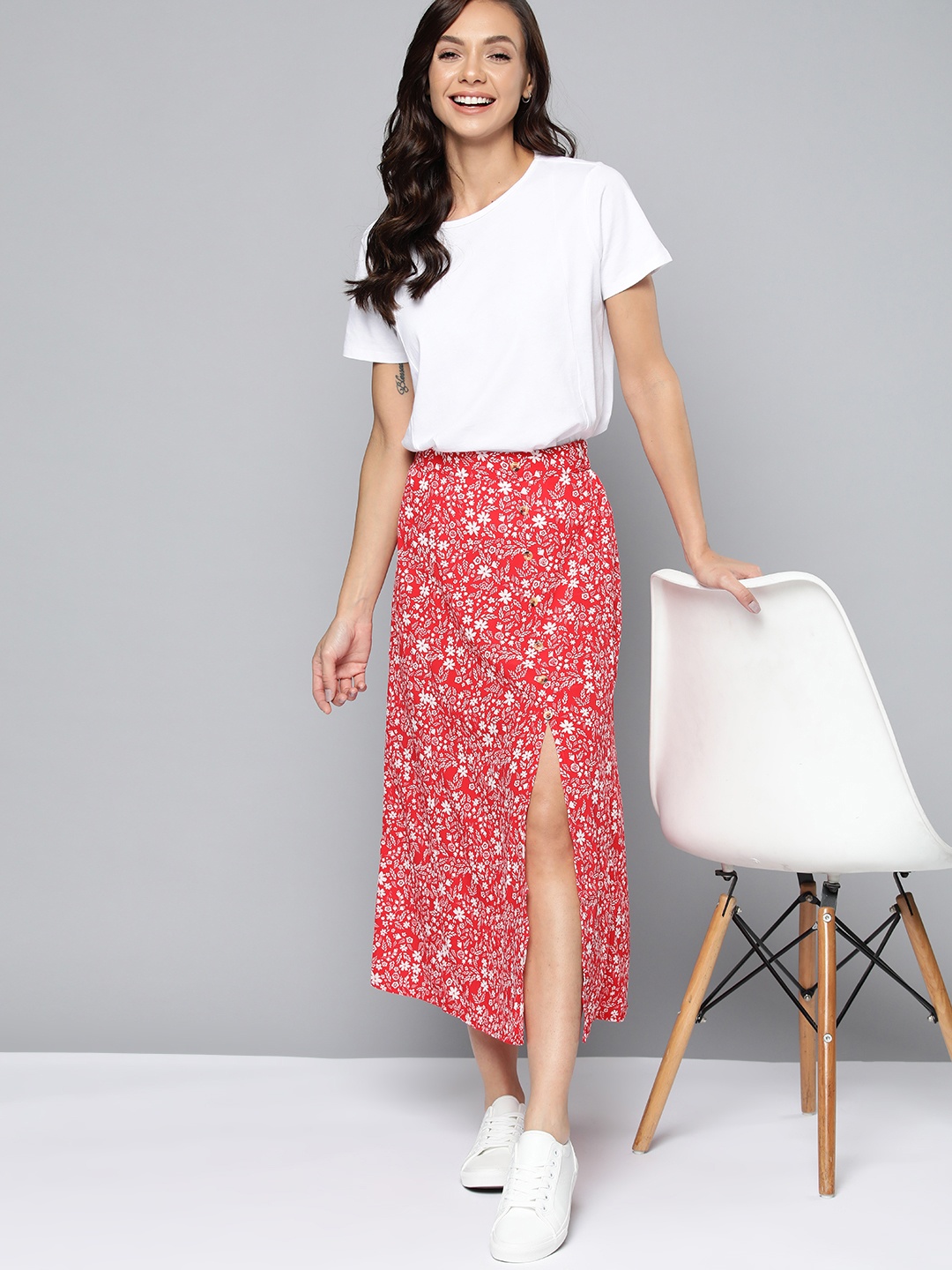 

Mast & Harbour Red & White Floral Printed Midi Front Button Detail Flared Skirt
