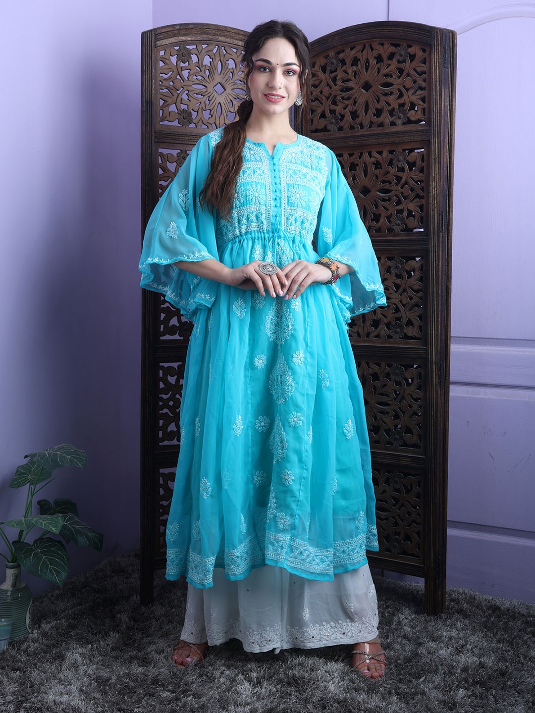 

FAWOMENT Sea Green Ethnic Motifs Embroidered Chikankari Floral Georgette Kurta