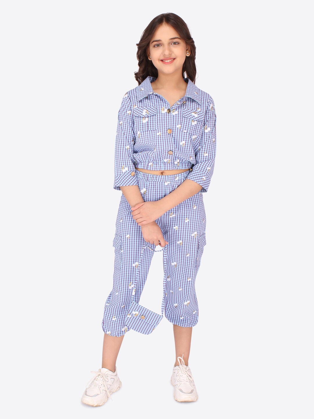 

CUTECUMBER Girls Blue & White Checked Top with Capris