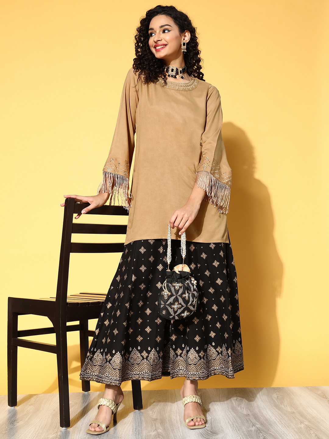 

Shae by SASSAFRAS Women Beige Tasselled Detail Liva Kurta