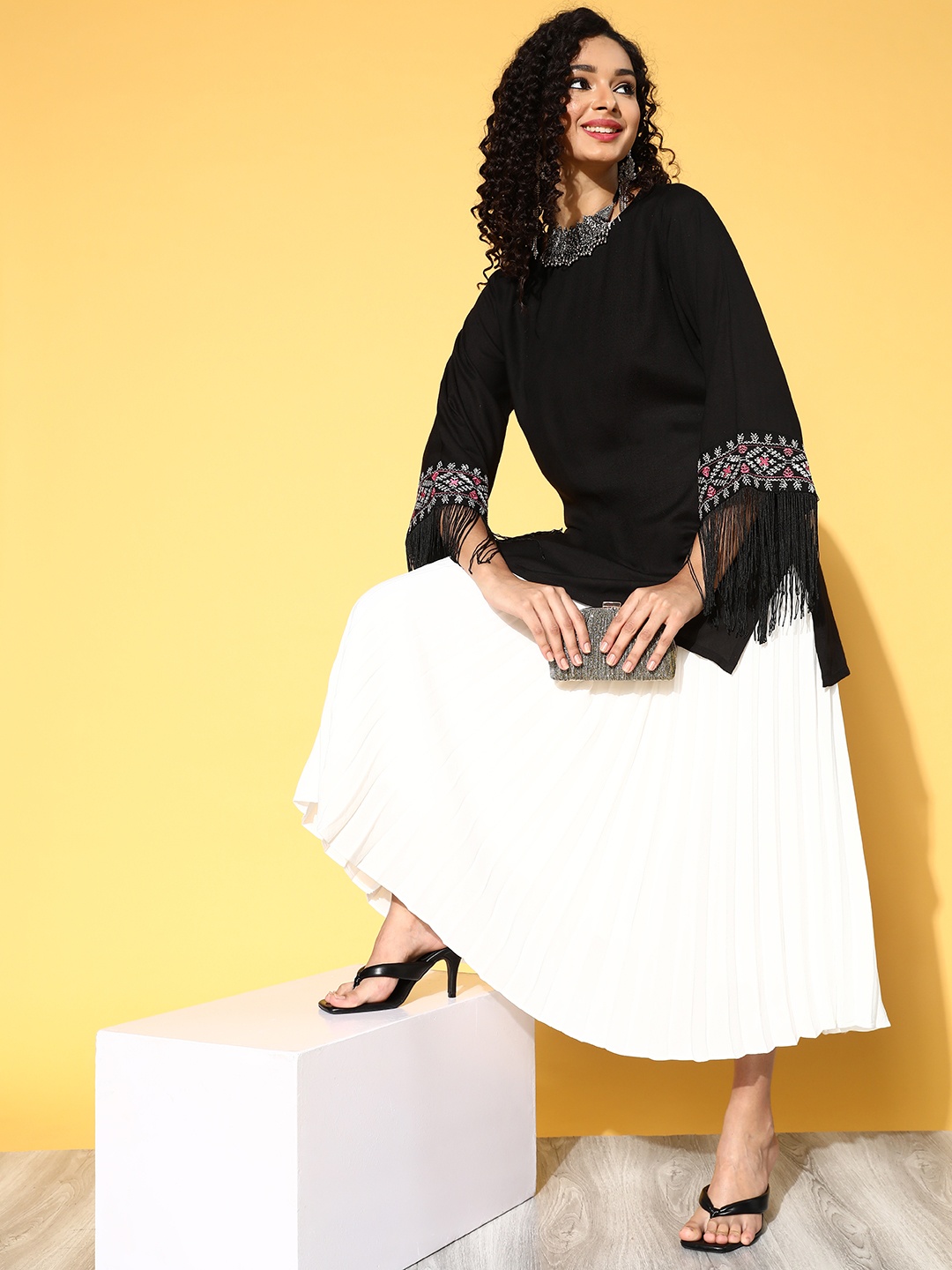 

Shae by SASSAFRAS Women Black Tasselled Detail Liva Kurta