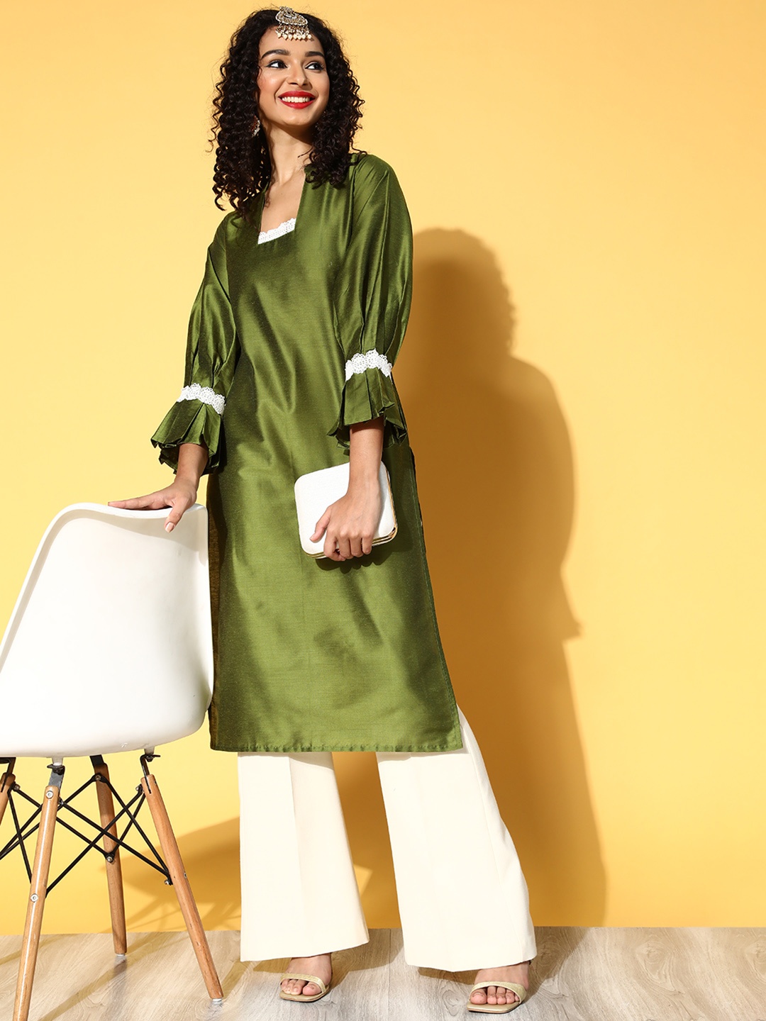 

Shae by SASSAFRAS Women Olive Green Sheen Effect Puff Sleeves Kurta