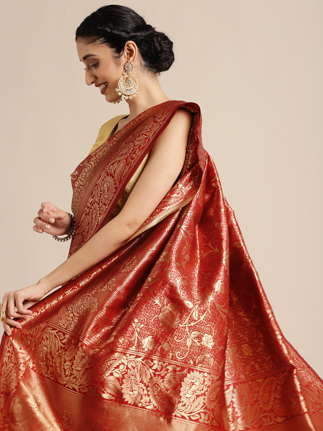 

KALINI Pink & Gold-Toned Floral Zari Silk Blend Saree