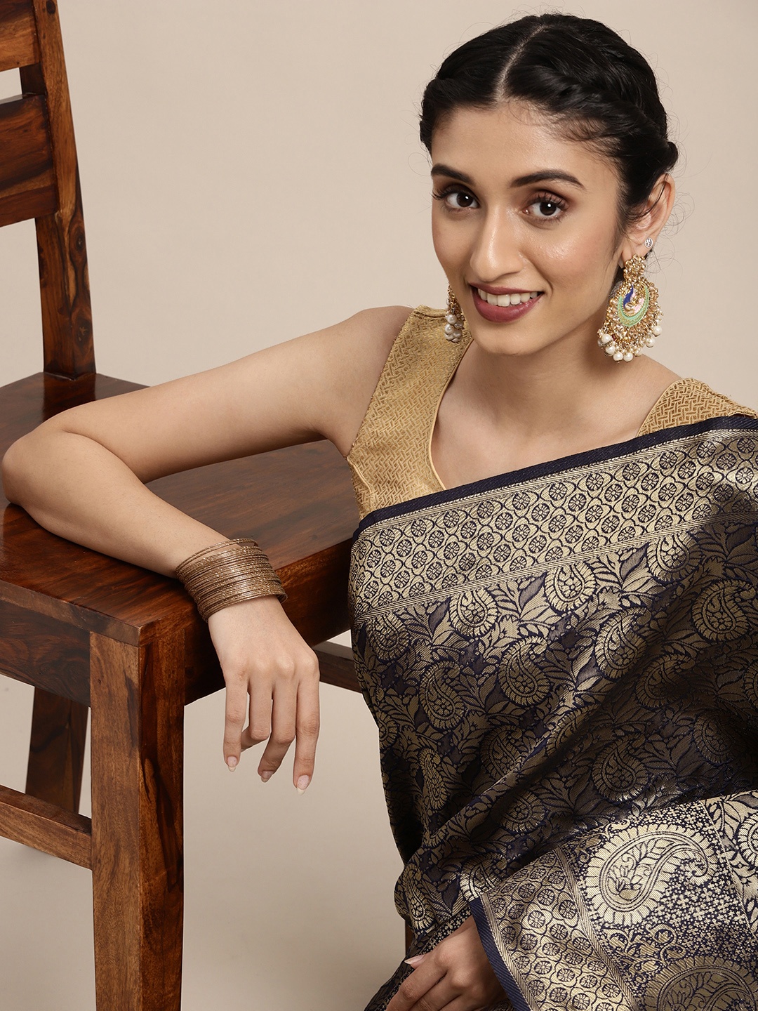 

KALINI Navy Blue & Gold-Toned Paisley Zari Silk Blend Saree