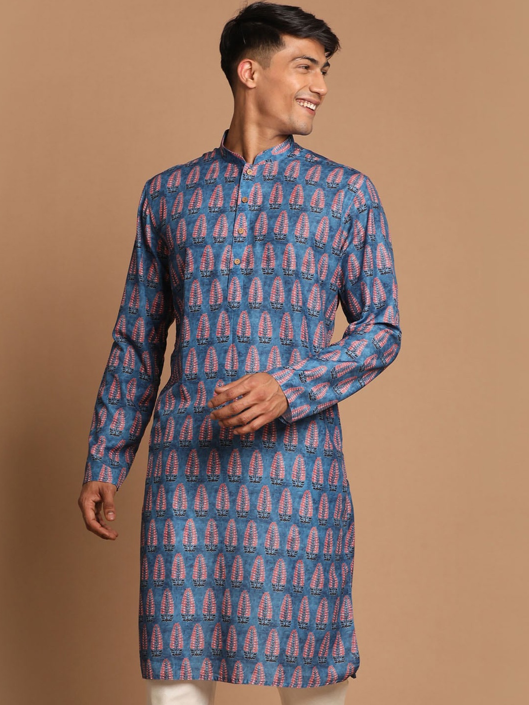 

VASTRAMAY Men Blue & Red Ethnic Motifs Printed Straight Kurta